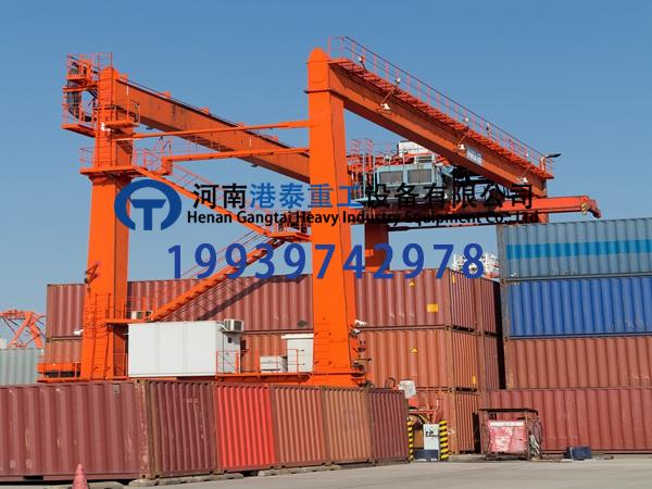 如何避免集装箱起重机作业中的箱体摇摆问题